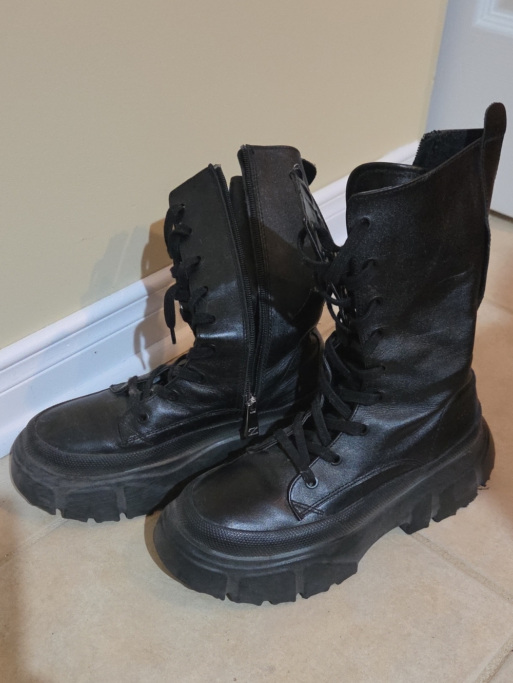 Zara Black Lug-Sole Combat Boots with Side Zip